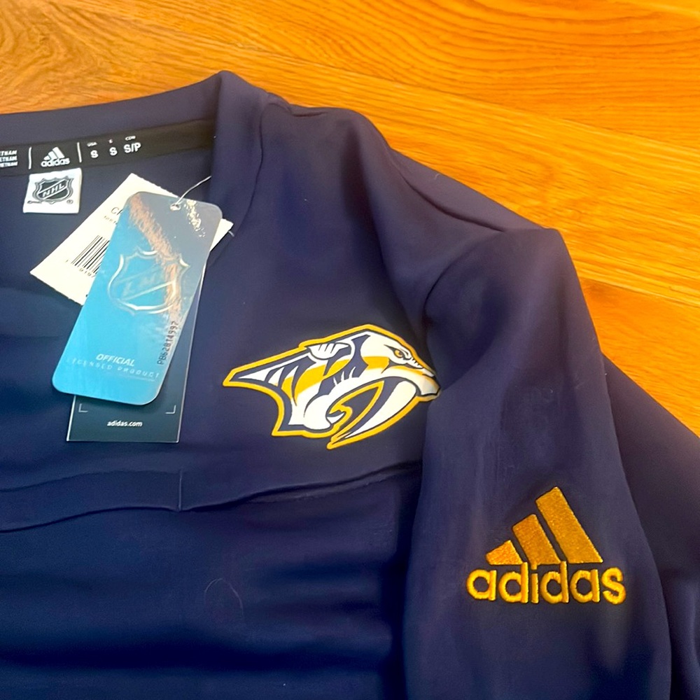 Brand new Predators long sleeved sweatshirt